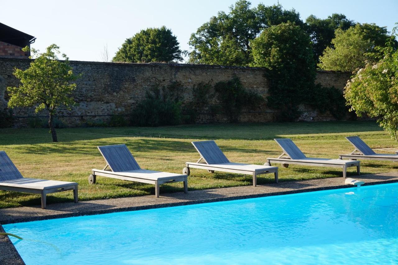Cottages De Chateau De Vaux Yvré-lʼÉvêque Exterior foto